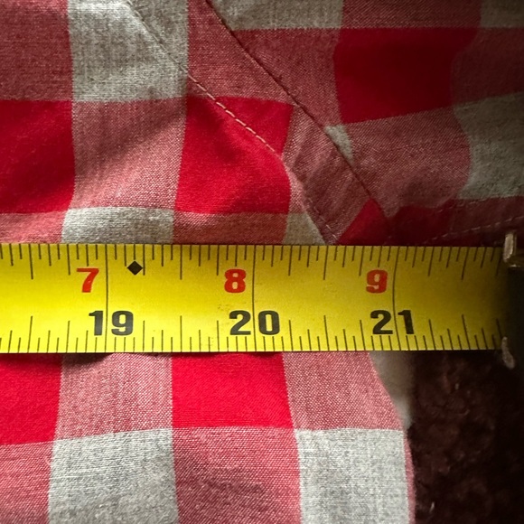 ☘️Button-up Shirt - Picture 3 of 5